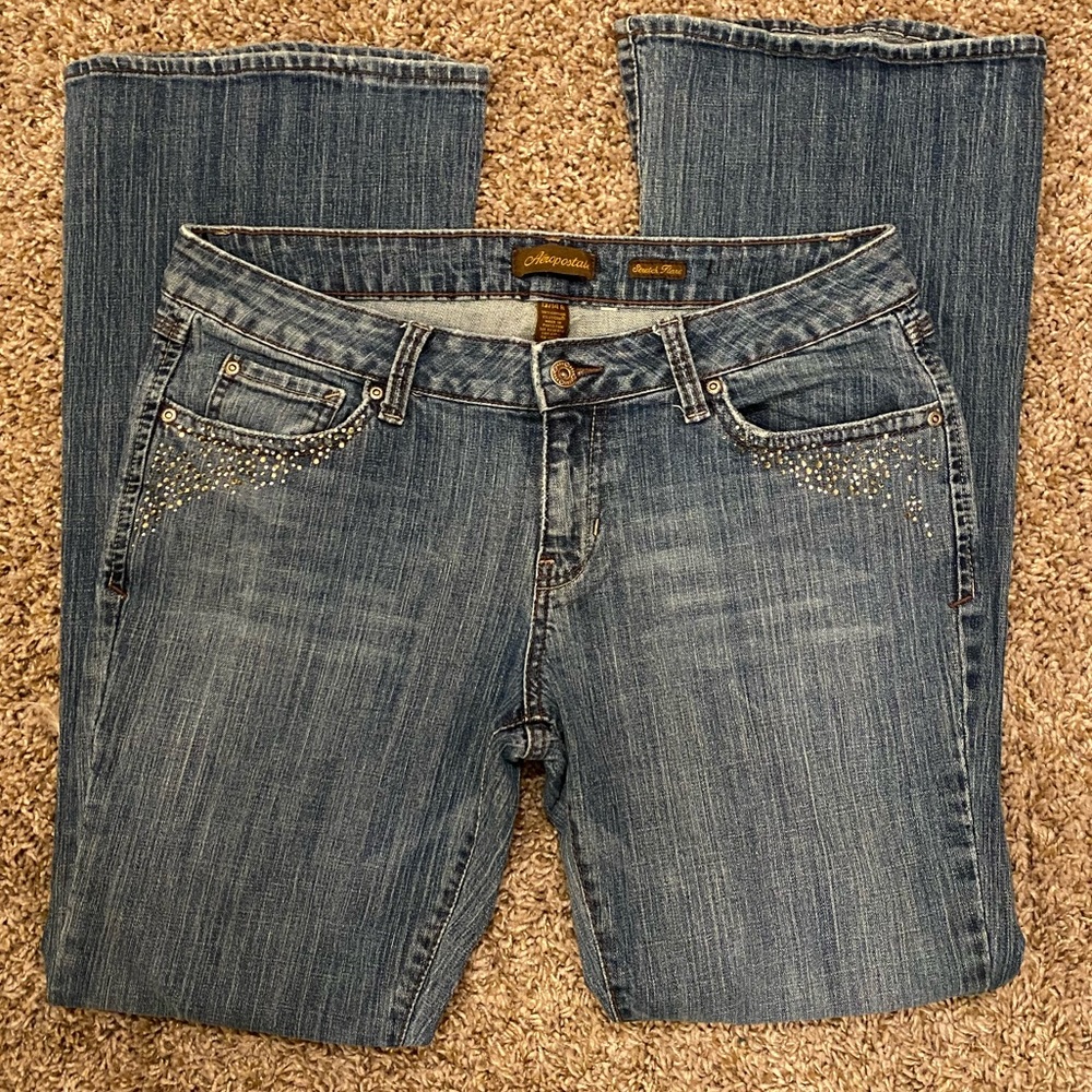 Trendy low rise Aeropostale boot cut jeans ✨
